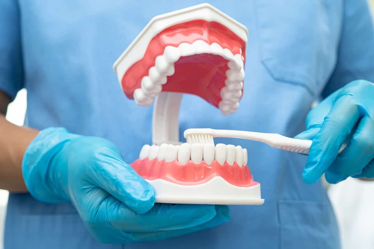 Teeth Cleaning in Harper Woods